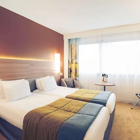 Hotel Mercure Macon Bord De Saone Exterior photo