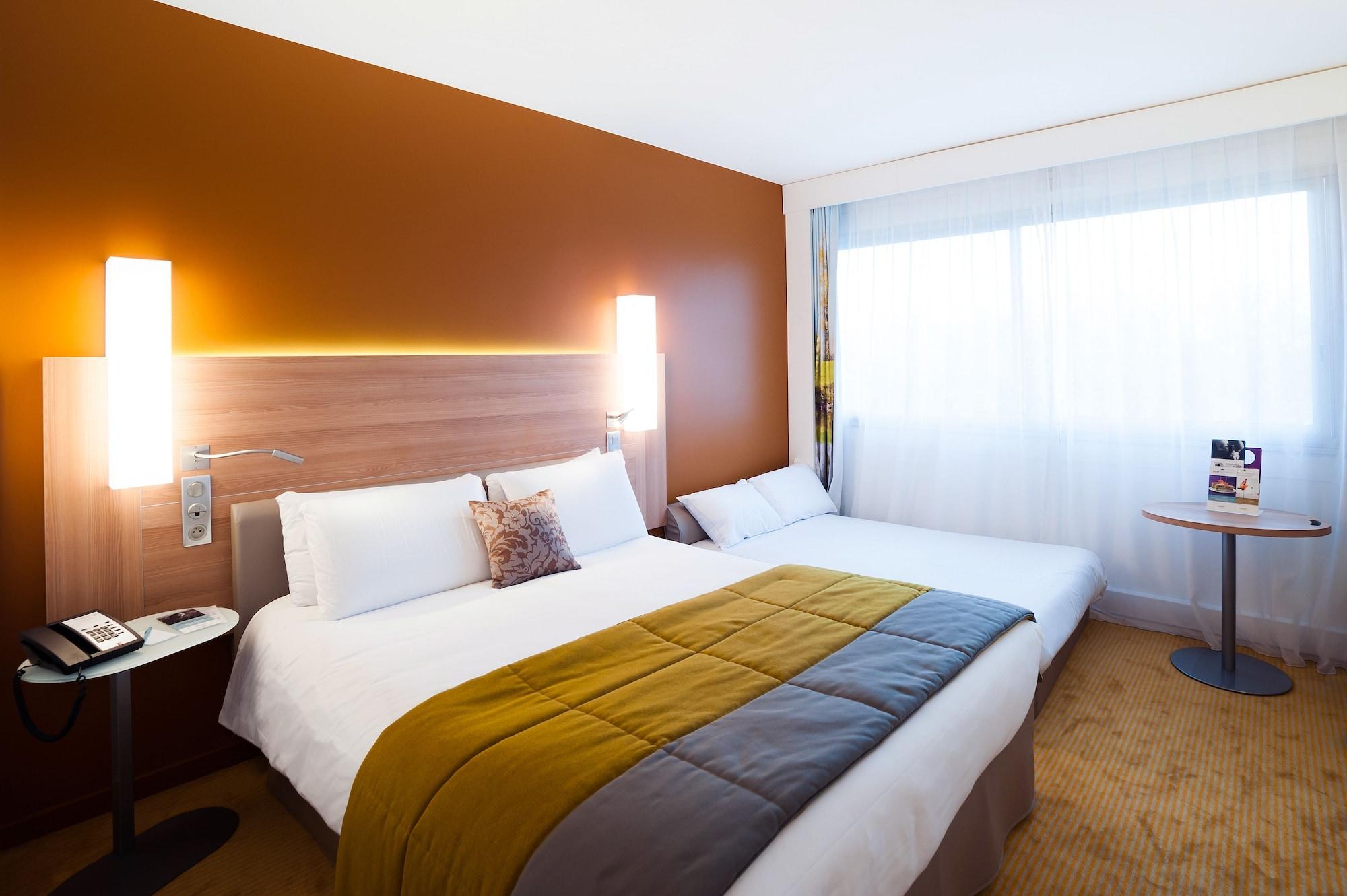 Mercure Bord De Saone Hotel 4*