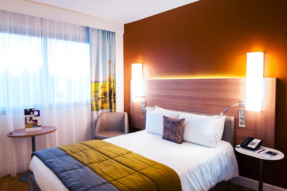 Mercure Bord De Saone Hotel 4*